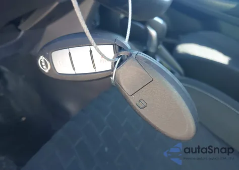 2022 Nissan Kicks S Xtronic Cvt z USA, uszkodzony, nr VIN 3N1CP5BV4NL521427